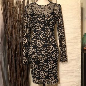 Lace Midi Dress 👠